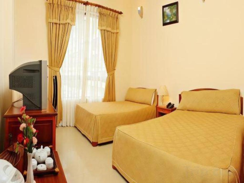 Gold Night Hotel Đà Lạt Exterior foto